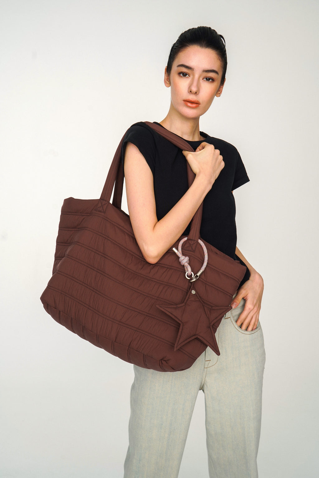 CARRY LIGHT TOTE - DARK BROWN